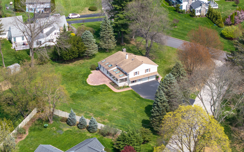 Hover to pause slide