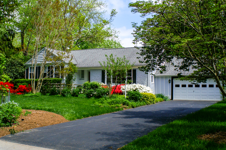 Hover to pause slide